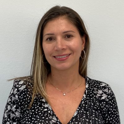 Elizabeth Nicoletti Headshot